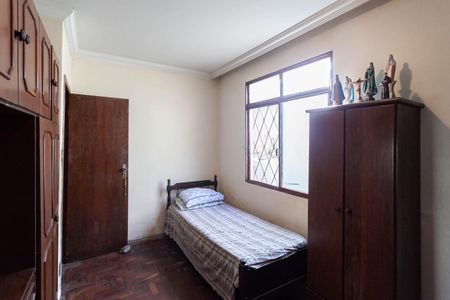 Casa à venda com 250m², 3 quartos e 3 vagas Casa à venda com 250m², 3 quartos e 3 vagasSuíte