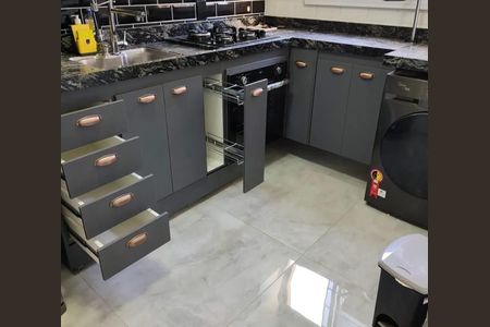 Cozinha de apartamento à venda com 2 quartos, 44m² em Parque Oratório, Santo André