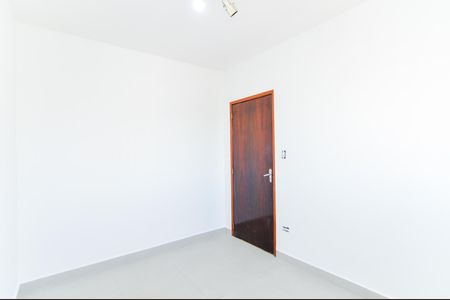 Casa para alugar com 85m², 2 quartos e 2 vagasQuarto 2