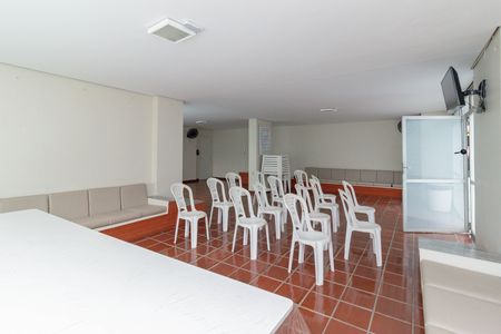Apartamento para alugar com 44m², 1 quarto e 1 vaga Apartamento para alugar com 44m², 1 quarto e 1 vagaÁrea comum - Salão de festas
