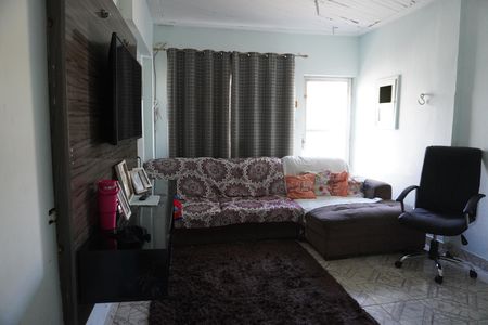 Casa à venda com 3 quartos, 300m² em Vila Rosaria, São Paulo