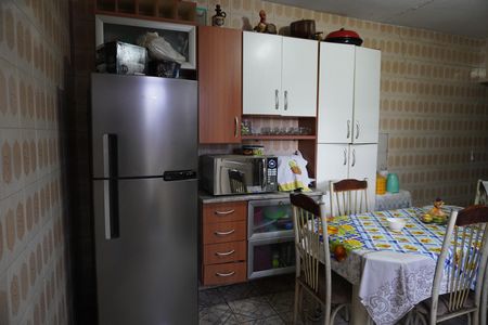 Casa à venda com 3 quartos, 300m² em Vila Rosaria, São Paulo