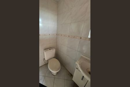 Casa para alugar com 100m², 3 quartos e 2 vagas Casa para alugar com 100m², 3 quartos e 2 vagasBanheiro