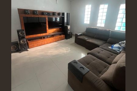 Casa para alugar com 3 quartos, 100m² em Osvaldo Cruz, Rio de Janeiro