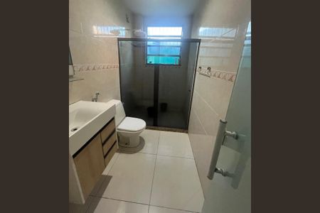 Casa para alugar com 100m², 3 quartos e 2 vagas Casa para alugar com 100m², 3 quartos e 2 vagasBanheiro