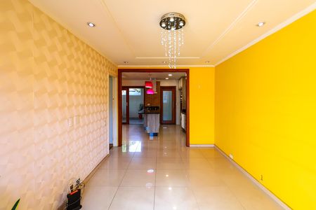 Casa de Condomínio para alugar com 2 quartos, 125m² em Jardim Santa Efigenia, São Paulo