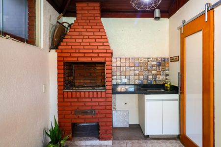 Casa de condomínio para alugar com 125m², 2 quartos e 2 vagas