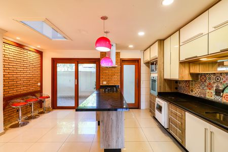 Casa de Condomínio para alugar com 2 quartos, 125m² em Jardim Santa Efigenia, São Paulo