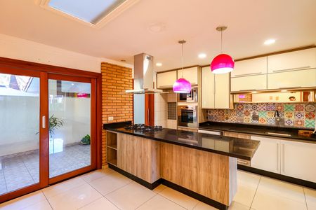 Casa de Condomínio para alugar com 2 quartos, 125m² em Jardim Santa Efigenia, São Paulo