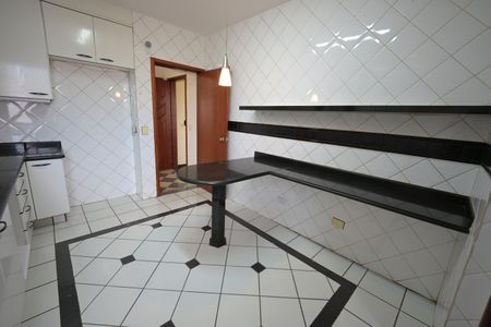 Apartamento à venda com 171m², 6 quartos e 2 vagas