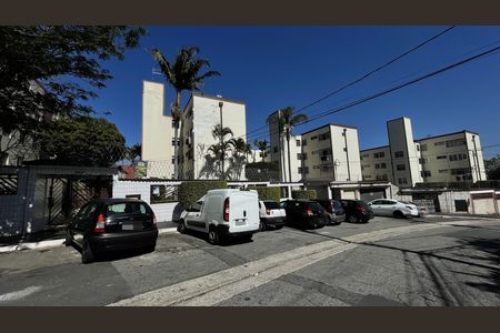 Apartamento para alugar com 56m², 2 quartos e 1 vaga Apartamento para alugar com 56m², 2 quartos e 1 vagaFachada