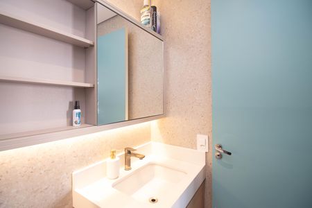 Apartamento à venda com 39m², 2 quartos e 1 vaga Apartamento à venda com 39m², 2 quartos e 1 vagaBanheiro
