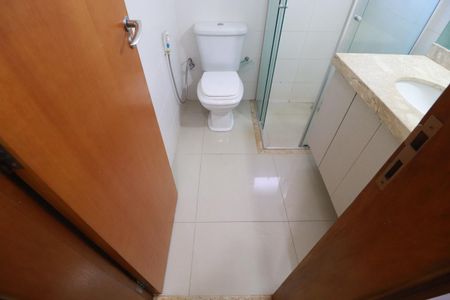 Apartamento para alugar com 105m², 3 quartos e 2 vagasBanheiro suite 1