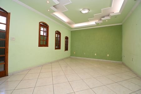 Casa para alugar com 160m², 3 quartos e 1 vagaSala