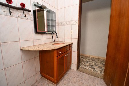 Casa para alugar com 160m², 3 quartos e 1 vagaBanheiro