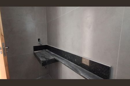 Apartamento à venda com 54m², 2 quartos e 2 vagas Apartamento à venda com 54m², 2 quartos e 2 vagasBanheiro Social