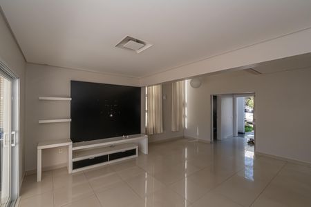 Casa de condomínio para alugar com 183m², 3 quartos e 4 vagas Casa de condomínio para alugar com 183m², 3 quartos e 4 vagasSala de Estar