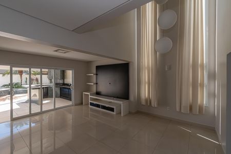 Casa de condomínio para alugar com 183m², 3 quartos e 4 vagas Casa de condomínio para alugar com 183m², 3 quartos e 4 vagasSala de Estar