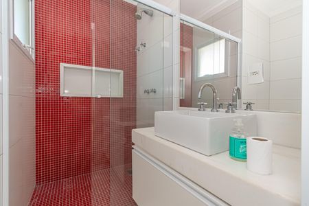 Casa de condomínio para alugar com 183m², 3 quartos e 4 vagas Casa de condomínio para alugar com 183m², 3 quartos e 4 vagasBanheiro da Suíte 1
