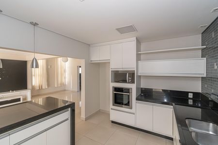 Casa de condomínio para alugar com 183m², 3 quartos e 4 vagas Casa de condomínio para alugar com 183m², 3 quartos e 4 vagasCozinha