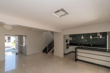 Casa de condomínio para alugar com 183m², 3 quartos e 4 vagas Casa de condomínio para alugar com 183m², 3 quartos e 4 vagasSala de Estar