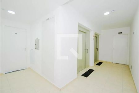 Hall de entrada de apartamento para alugar com 1 quarto, 55m² em Vila Itapegica, Guarulhos