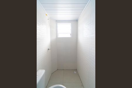 Banheiro de kitnet/studio para alugar com 1 quarto, 26m² em Vila do Encontro, São Paulo