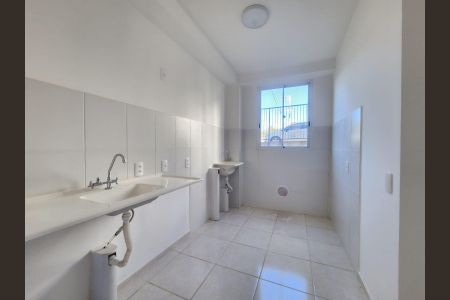 Cozinha de apartamento para alugar com 2 quartos, 48m² em Tijuca, Contagem