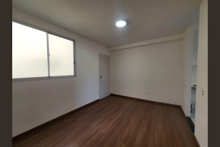 Sala de apartamento para alugar com 2 quartos, 48m² em Tijuca, Contagem