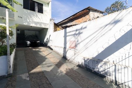 Garagem  de casa para alugar com 3 quartos, 197m² em Vila Brasilina, São Paulo