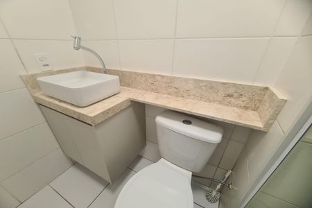 Banheiro de apartamento à venda com 2 quartos, 32m² em Vila Ema, São Paulo