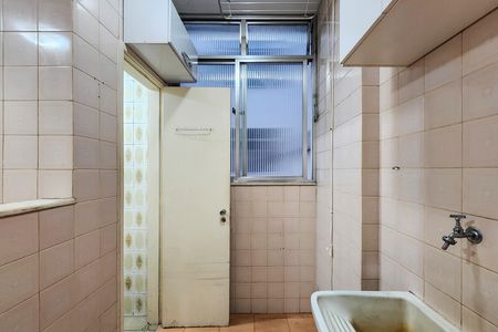 Apartamento à venda com 121m², 2 quartos e 1 vaga Apartamento à venda com 121m², 2 quartos e 1 vagaÁrea de Serviço