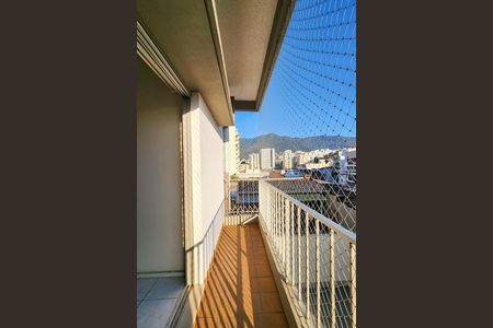 Apartamento à venda com 121m², 2 quartos e 1 vaga Apartamento à venda com 121m², 2 quartos e 1 vagaVaranda
