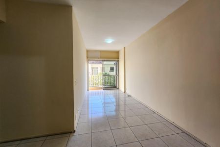Apartamento à venda com 121m², 2 quartos e 1 vaga Apartamento à venda com 121m², 2 quartos e 1 vagaSala