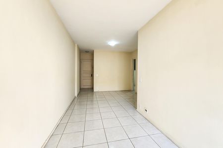 Apartamento à venda com 121m², 2 quartos e 1 vaga Apartamento à venda com 121m², 2 quartos e 1 vagaSala