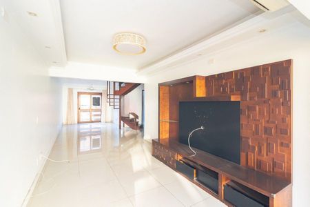Apartamento para alugar com 140m², 3 quartos e 1 vaga Apartamento para alugar com 140m², 3 quartos e 1 vagaSala