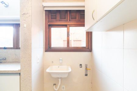 Área de serviço de apartamento para alugar com 3 quartos, 140m² em Petrópolis, Porto Alegre