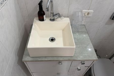Apartamento para alugar com 42m², 2 quartos e sem vagaBanheiro