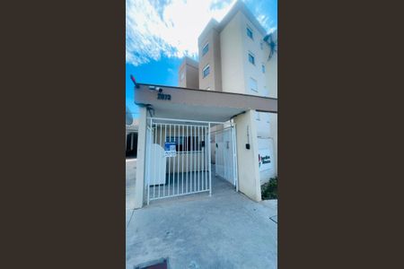 Placa instalada de apartamento para alugar com 1 quarto, 46m² em Recanto Vista Alegre, Cotia