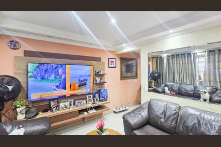 Casa à venda com 120m², 3 quartos e 2 vagas Casa à venda com 120m², 3 quartos e 2 vagasSala