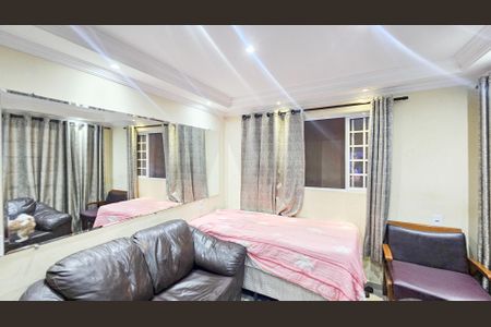 Casa à venda com 120m², 3 quartos e 2 vagas Casa à venda com 120m², 3 quartos e 2 vagasSala