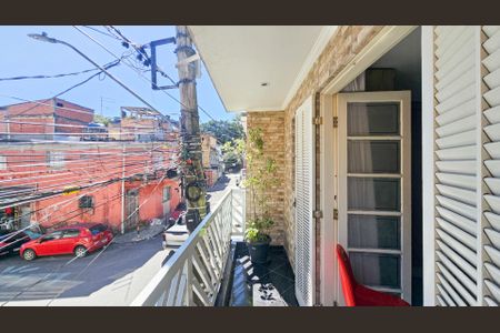 Casa à venda com 120m², 3 quartos e 2 vagas Casa à venda com 120m², 3 quartos e 2 vagasSacada da Suíte