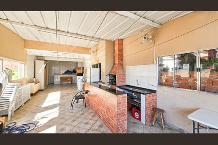 Casa à venda com 120m², 3 quartos e 2 vagas Casa à venda com 120m², 3 quartos e 2 vagasQuintal