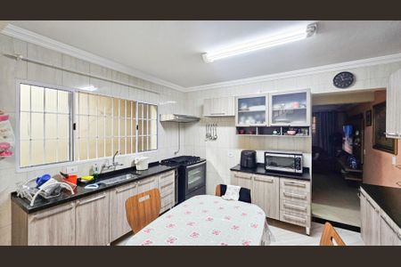 Casa à venda com 120m², 3 quartos e 2 vagas Casa à venda com 120m², 3 quartos e 2 vagasCozinha
