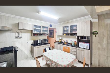 Casa à venda com 120m², 3 quartos e 2 vagas Casa à venda com 120m², 3 quartos e 2 vagasCozinha
