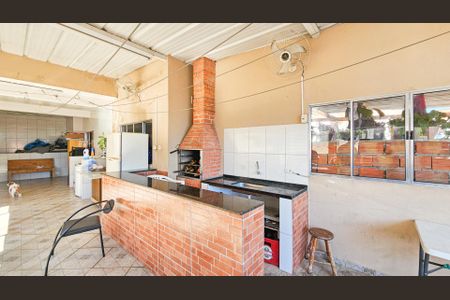 Casa à venda com 120m², 3 quartos e 2 vagas Casa à venda com 120m², 3 quartos e 2 vagasQuintal