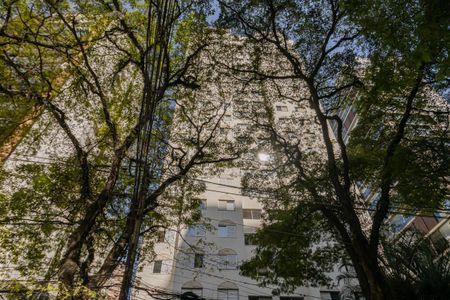 Apartamento para alugar com 90m², 3 quartos e 1 vaga Apartamento para alugar com 90m², 3 quartos e 1 vagaFachada