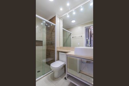 Banheiro Social de apartamento para alugar com 1 quarto, 104m² em Jardim Tupanci, Barueri