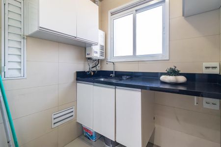 Área de Serviço de apartamento para alugar com 1 quarto, 104m² em Jardim Tupanci, Barueri