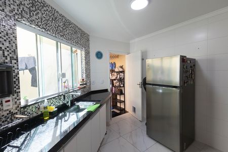 Cozinha de casa de condomínio à venda com 3 quartos, 150m² em Vila Pedra Branca, São Paulo